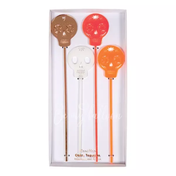 توبر كعكة من السكر شكل الجمجمة