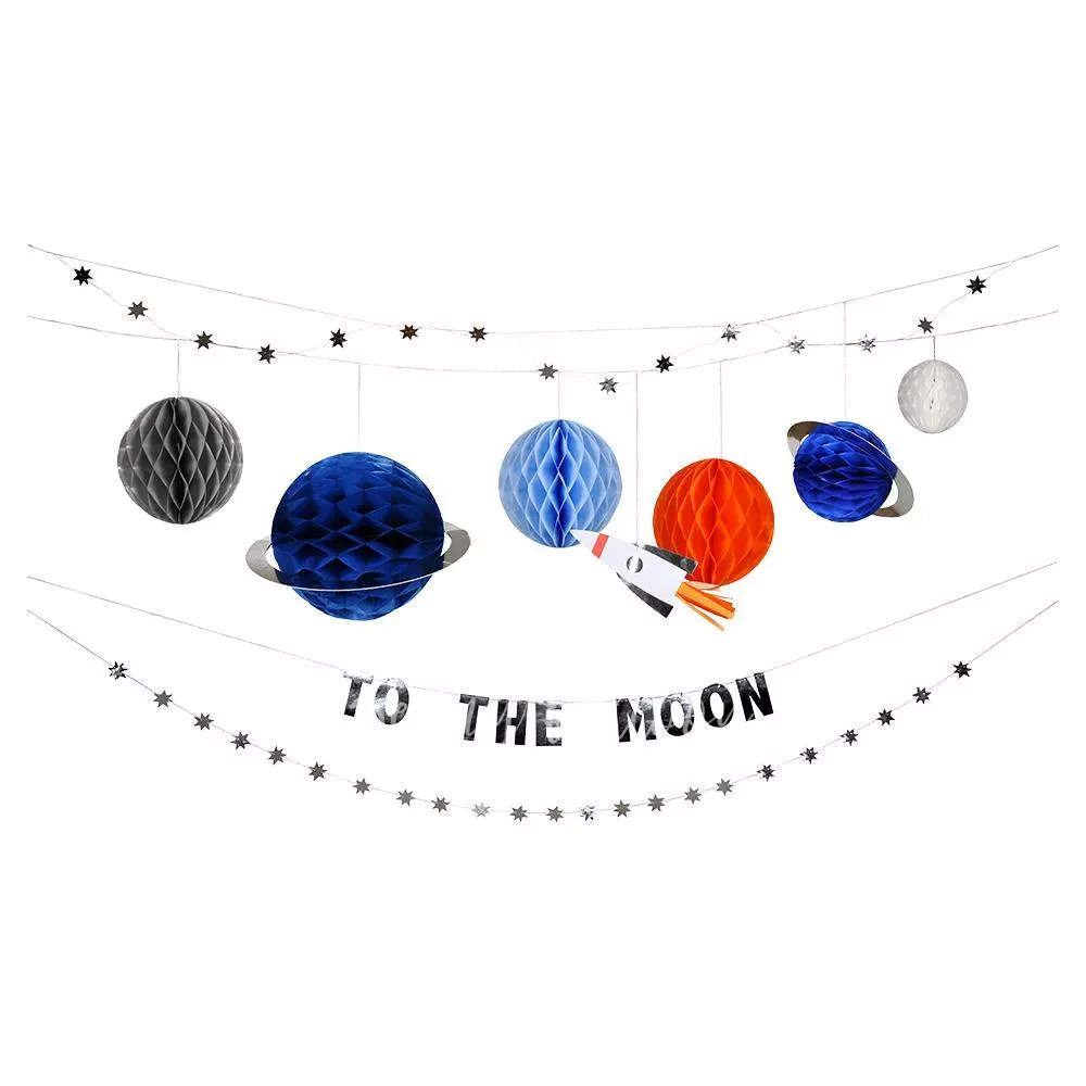 To The Moon Garland