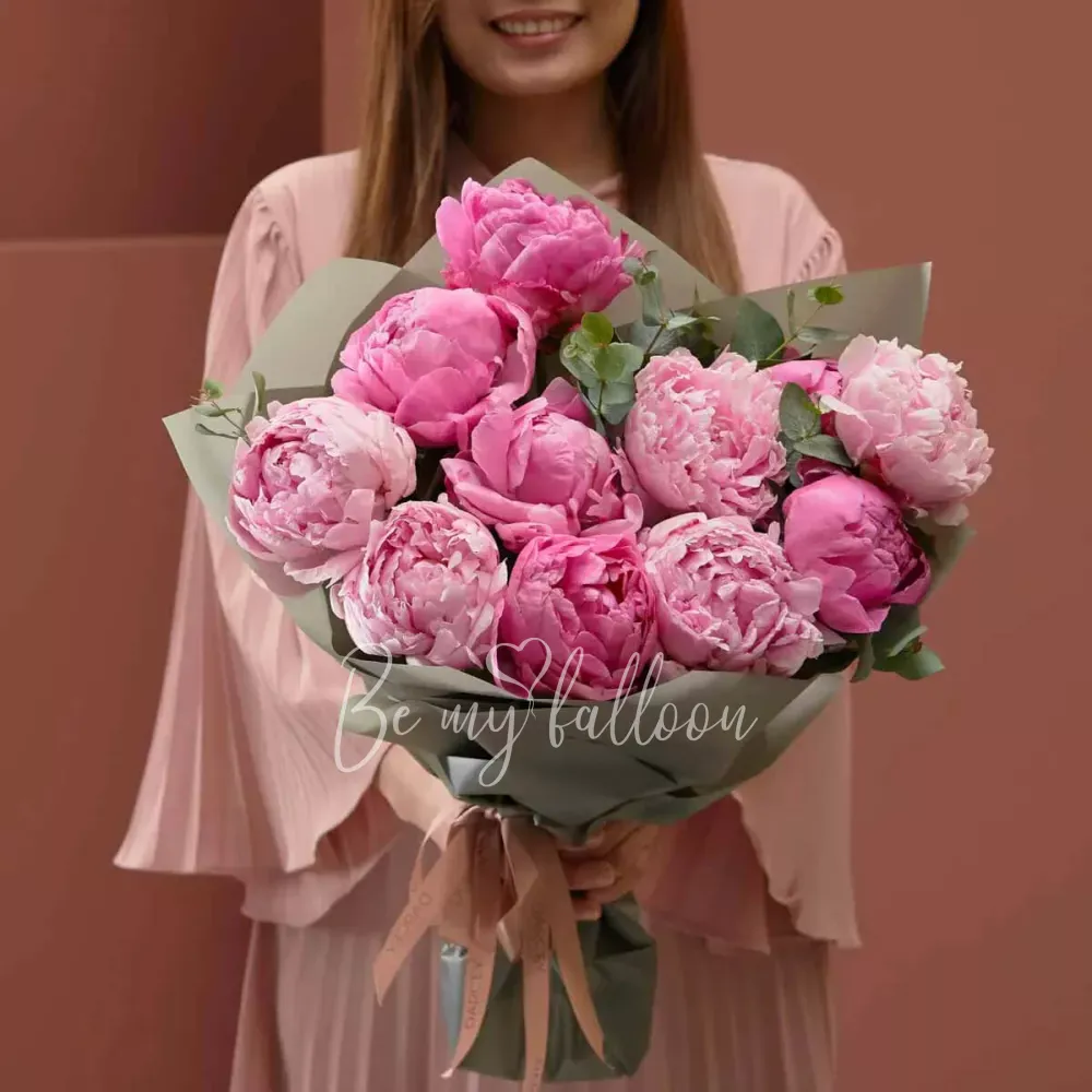 Любительнице пионов