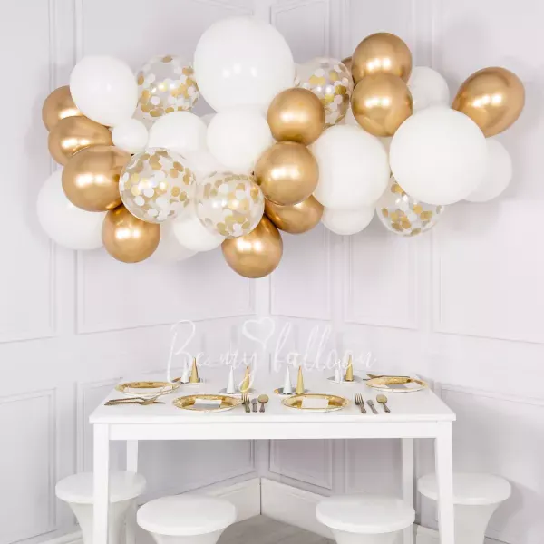 White Christmas Balloon Garland