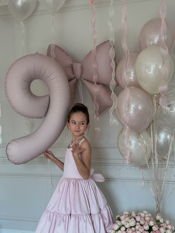Soft ribbon-bow styling